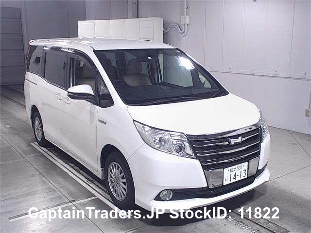 TOYOTA NOAH