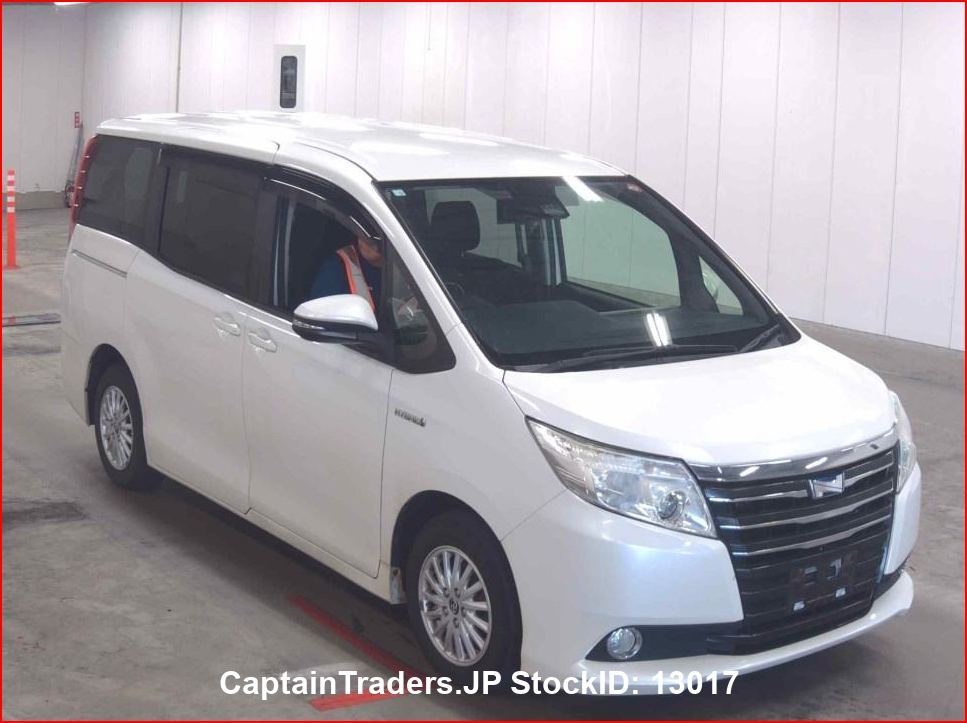 TOYOTA NOAH HYBRID