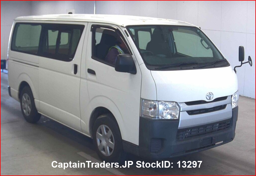 TOYOTA HIACE