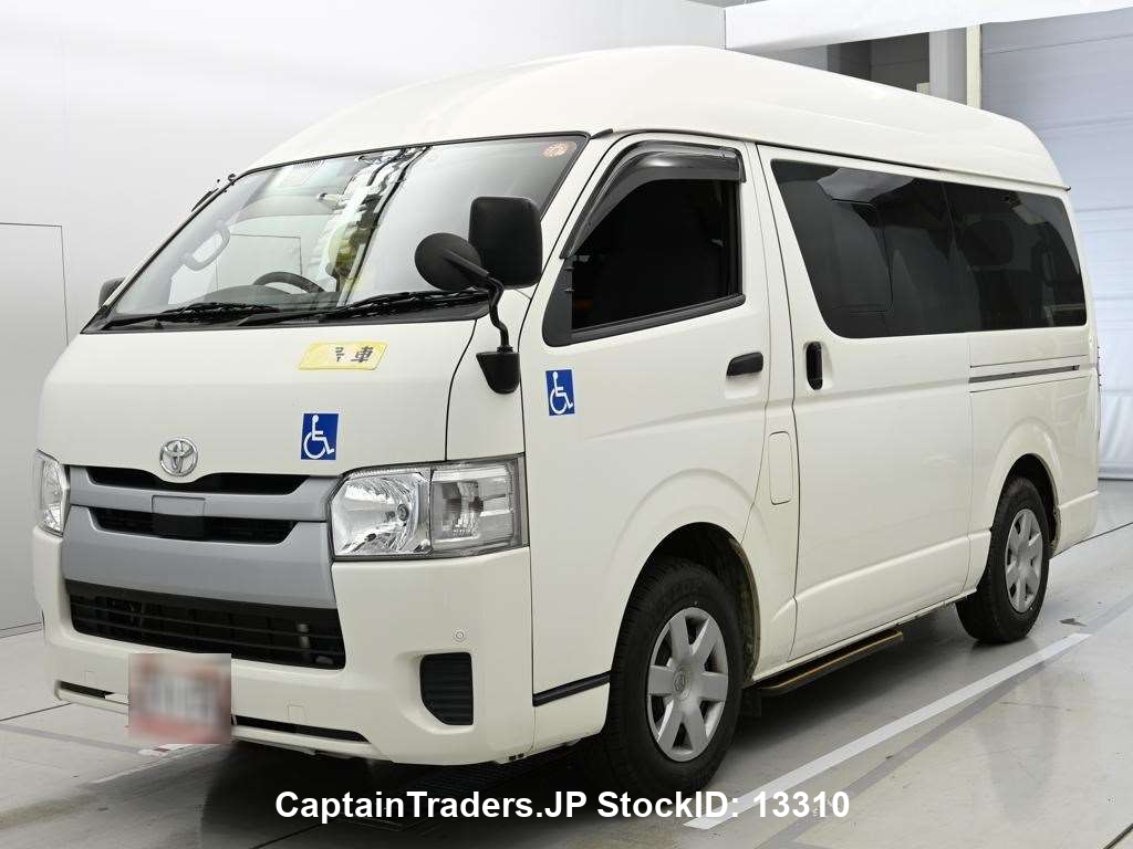 TOYOTA HIACE