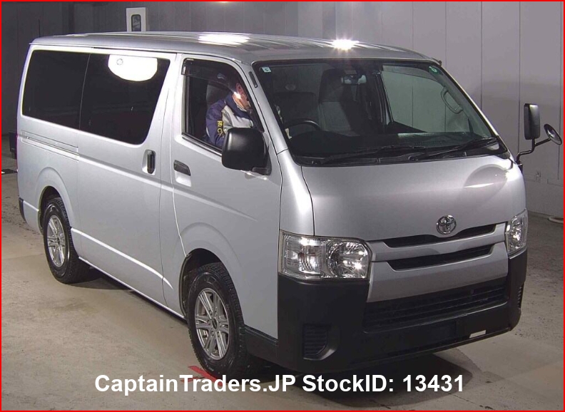 TOYOTA HIACE VAN