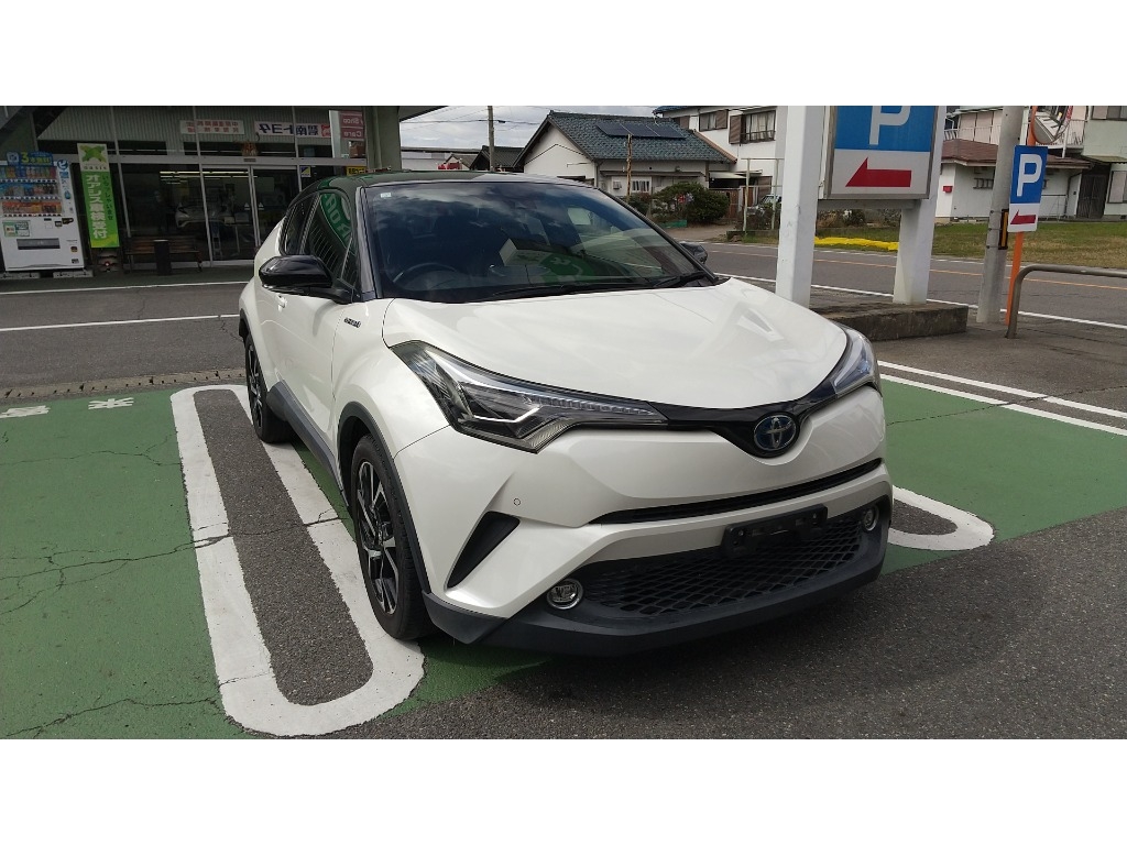 TOYOTA C-HR HYBRID