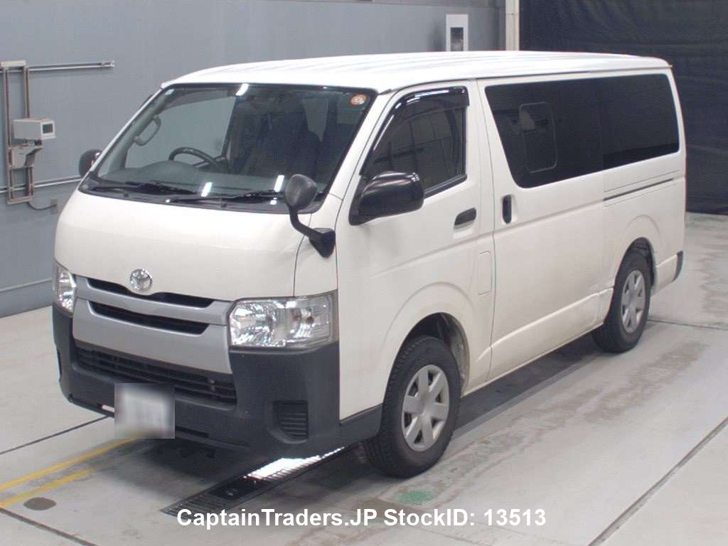 TOYOTA HIACE VAN
