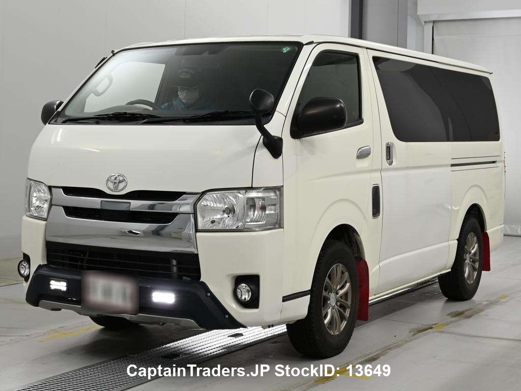 TOYOTA HIACE VAN