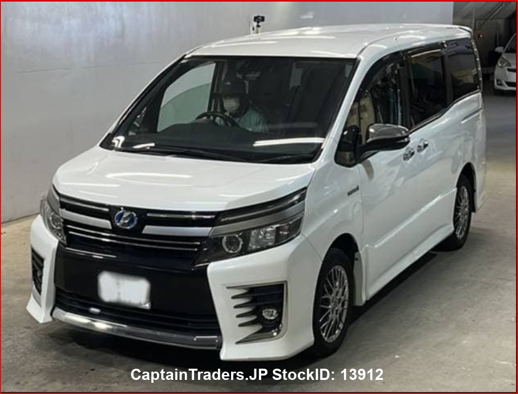 TOYOTA VOXY