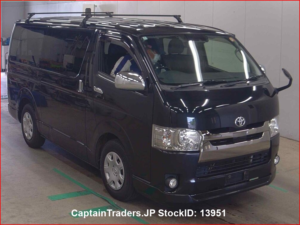 TOYOTA HIACE VAN