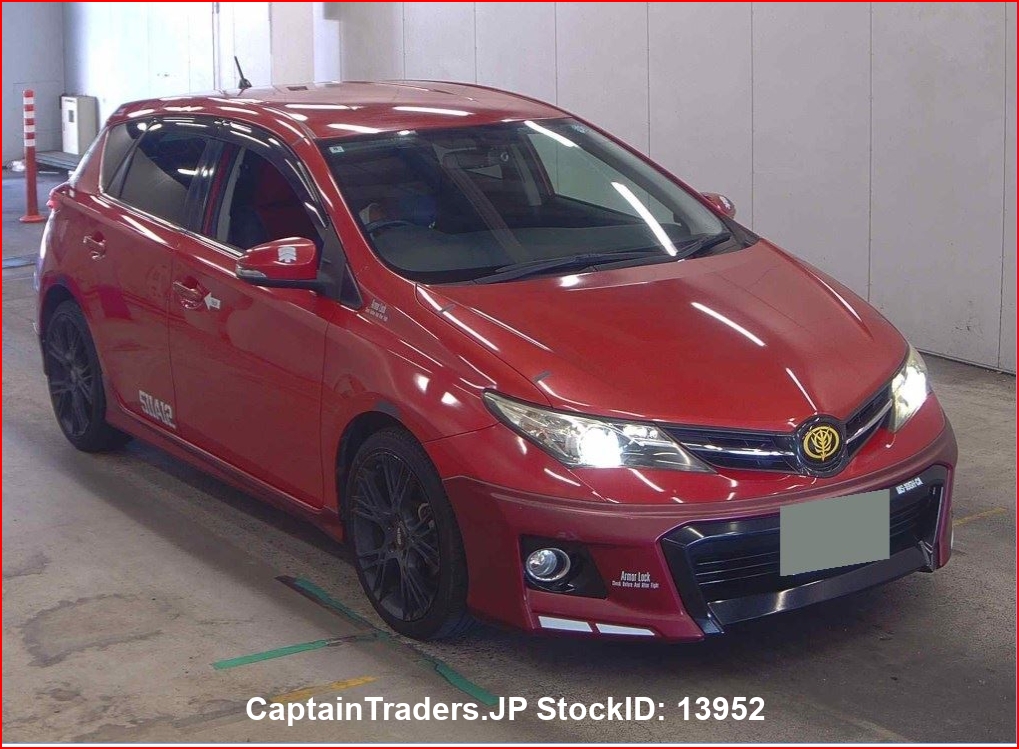 TOYOTA AURIS